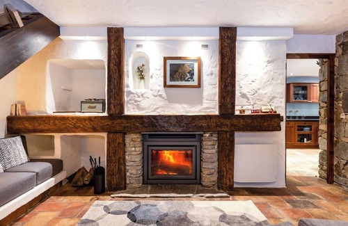 Les Praz-de-Chamonix Ski Chalet | 280sqm Chalet | Sauna Cinema|Starlink connection | Close to ski lift