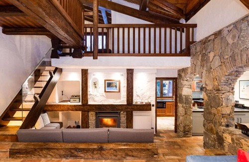 Les Praz-de-Chamonix Ski Chalet | 280sqm Chalet | Sauna Cinema|Starlink connection | Close to ski lift