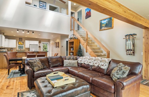 Valley of the Blue Cottage | Experience 281 Sally Circle: Family-Friendly Mountain Retreat