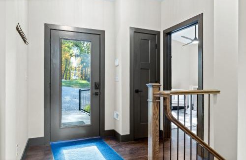 Innsbrook House | Idyllic Idlewood Treehouse with Pool and Pet-Friendly Perks