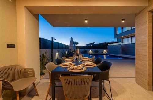 Bibinje Villa | 284 m² Villa ∙ 4 bedrooms ∙ 8 guests