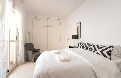 San Luis de Sabinillas Apartment | Beachside 2-Bedroom Retreat in Sabinillas, Manilva
