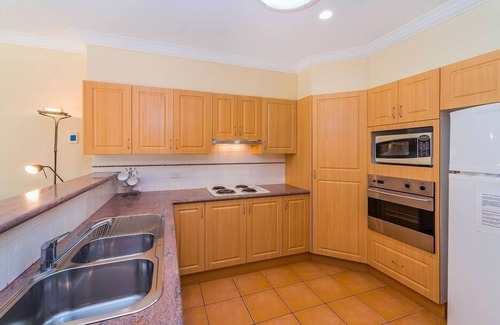 Yamba Apartment | Pet-Friendly 29 Oceania Cottage with Enclosed Backyard