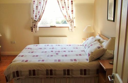 Waterville House | 29 Waterville Links Holiday Home: Oceanfront Bliss Awaits