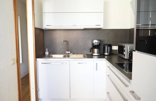 Sierksdorf Apartment | Beachfront Escape: Modern Baltic Sea View & Pool Access