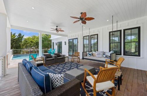 Isle of Palms House | 2905 Palm Blvd: Pet-Friendly Haven with Pool Access