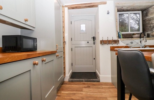Wadsworth Cottage | 2A Chiserley Stile