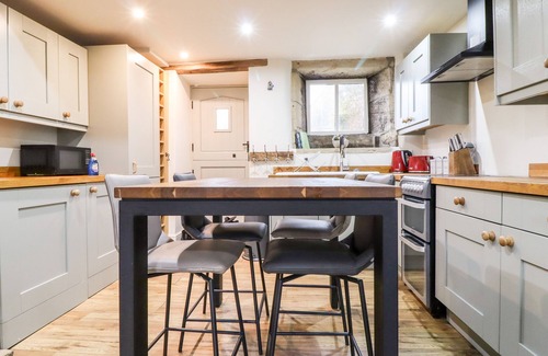 Wadsworth Cottage | 2A Chiserley Stile