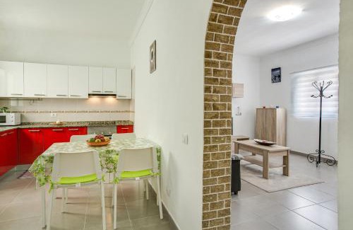 Vecindario Apartment | Pet-Friendly Retreat at 2a Francesca - Rated 8.4/10!