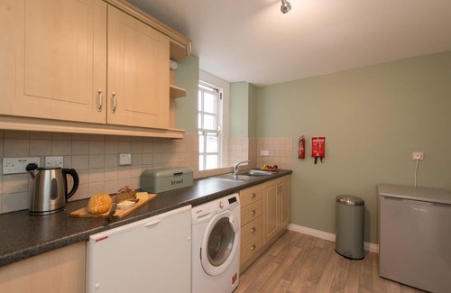 Killyleagh Apartment | Family-Friendly 2B Apartment at Hamilton House - Rated 9.4