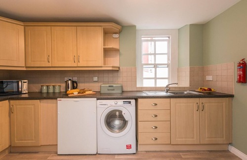 Killyleagh Apartment | Family-Friendly 2B Apartment at Hamilton House - Rated 9.4