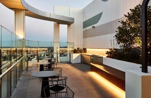 South Brisbane Apartment | City View 2B Apartment - Rated 10/10 by Guests!