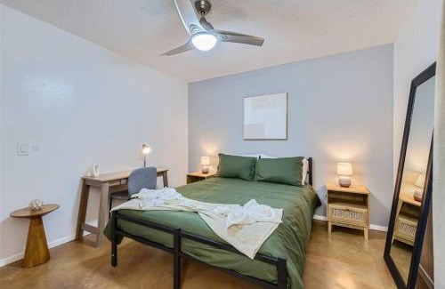 Bouldin Apartment | Cozy 2B Getaway - Pool Access and Downtown Walkability