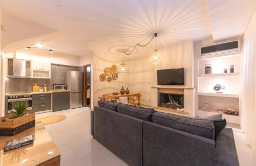 Agia Paraskevi Villa | Elegant Villa Io: Private Pool & Breathtaking Sea Views