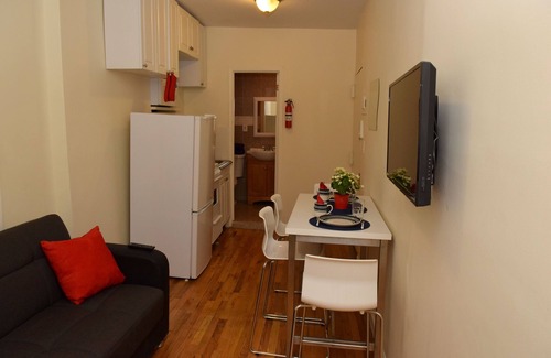 East Harlem Apartment | Exceptional Two Bedroom Retreat Off Park Ave for 4