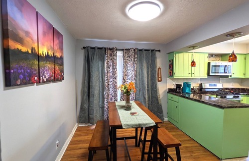 Springfield House | Guest Rated 10/10: Relaxing Space with Fenced Backyard
