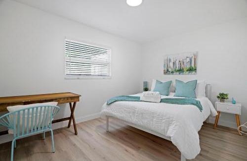 Largo Apartment | Relaxing 2b2b Duplex Just 10 Minutes from the Beach