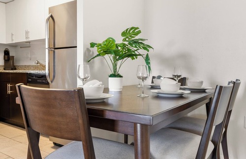 North Brookline Apartment | 2bd/1.5ba Next to BU 8367