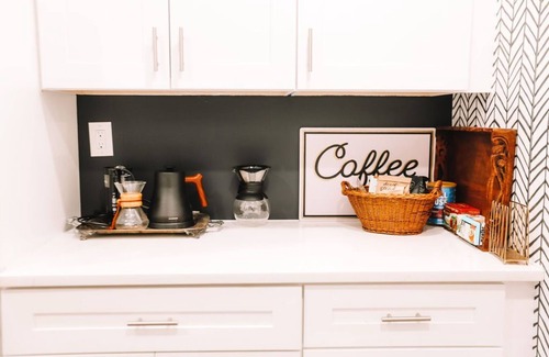 Norris Square House | Cozy 2BD Retreat with Dedicated Office & Family Amenities