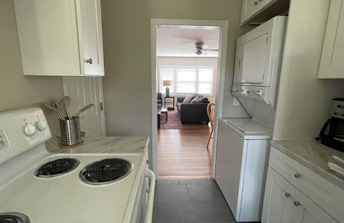 Clairmont Heights Apartment | 2bd/1ba apt in walkable area near Emory, nature trails, available Sep. 23rd