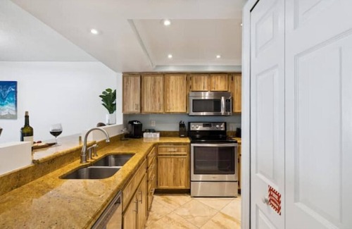 Cocoa Beach Condo | Cozy Cocoa Beach Oceanfront Retreat with Pool & Spa