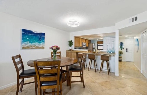 Cocoa Beach Condo | Cozy Cocoa Beach Oceanfront Retreat with Pool & Spa
