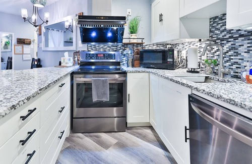 West Arlington Condo | Cozy 2Bd/2Ba Condo Near AT&T Stadium and Six Flags