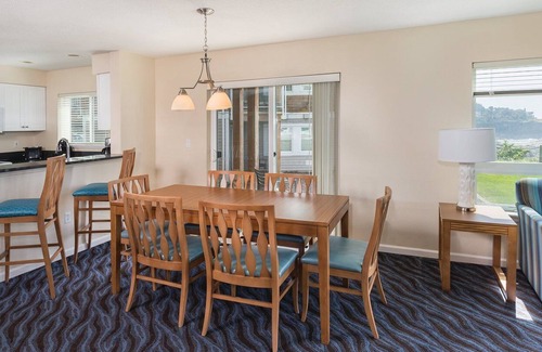 Depoe Bay Condo | Ocean Front Whale Watching Retreat with Pool and Spa