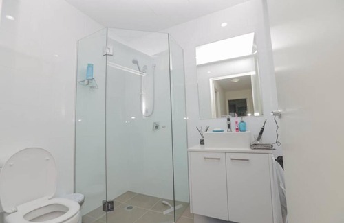 Turramurra Apartment | 2Bd 2Bath Modern Apt Turramurra