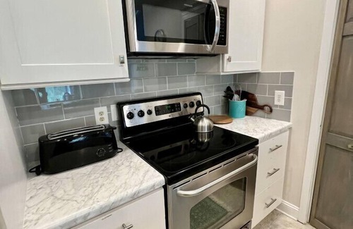 Isle of Palms Condo | Exclusive Top Floor 2BR with Pool and Oceanfront Views