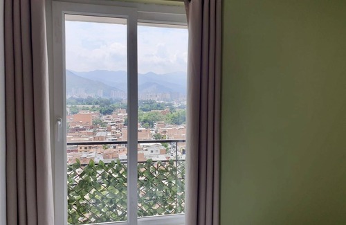 Guayabal Apartment | Stunning 2bd/2bth with Scenic Views & Fast Wifi near Poblado