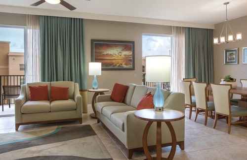 Survey Creek Resort | Immaculate 2BD/2BTH Condo with Pool at Pompano Beach