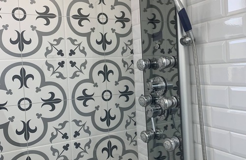 Liberty City Apartment | Charming 2BD Apartment near Wynwood & Design District