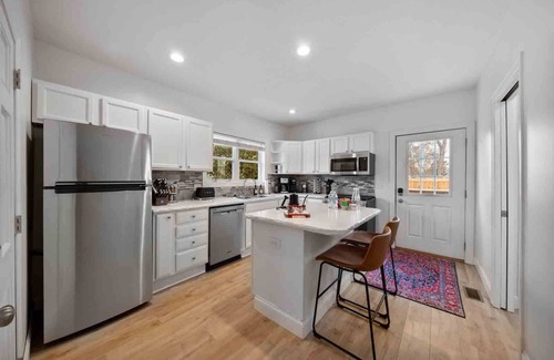 Elkhart House | 2BD Home | Close to Downtown Elkhart | 30m to ND