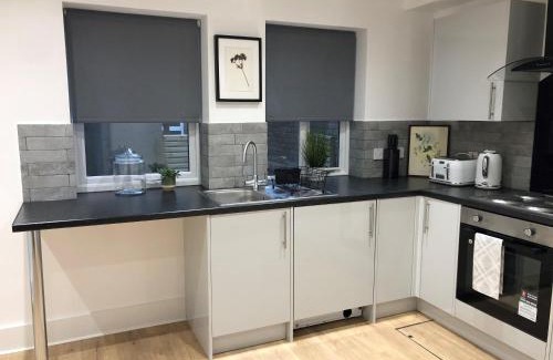 Snaresbrook House | Family-Friendly 2BD Mews House in Wanstead Awaits You
