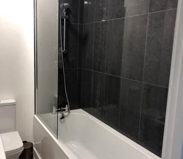 Snaresbrook House | Family-Friendly 2BD Mews House in Wanstead Awaits You