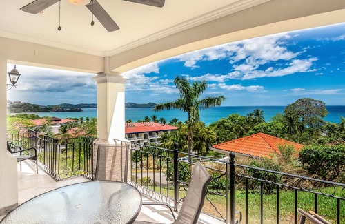Playa Flamingo Condo | Relaxing 2BD Ocean-view Condo in Flamingo with Pool