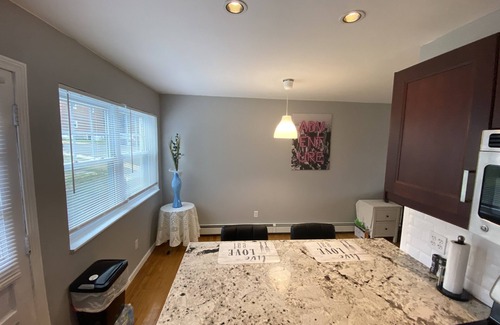 East Shore Condo | Cozy 2-Bedroom Condo with Oceanfront Views Near Marine Corps