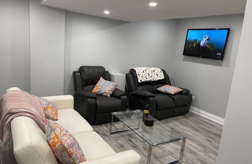 Brampton Apartment | Cozy 2Bdrm Apartment in a Great Neighborhood for Families