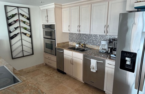 Maho Condo | Stunning Oceanfront Condo with Pool & Hot Tub at The Cliff