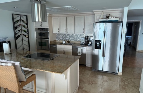 Maho Condo | Stunning Oceanfront Condo with Pool & Hot Tub at The Cliff