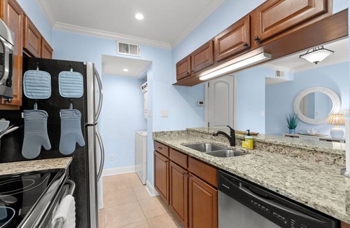 Myrtle Beach Condo | 2Bed/2Bath Condo - 3 minute walk to the sand in Arcadian Shores/Shore Drive!