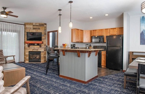 Lake Delton Resort | Family-Friendly 2BR Retreat at Wisconsin Dells Resort