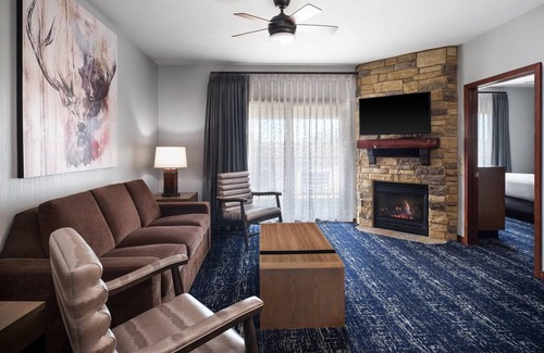 Lake Delton Resort | Family-Friendly 2BR Retreat at Wisconsin Dells Resort