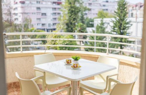 Ohrid Apartment | 2Bed 2Bath Lake View Balcony Parking Family APT