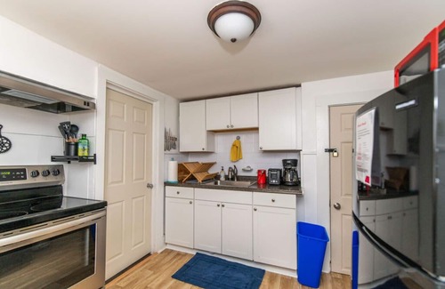 Winooski Apartment | Stylish 2 Bdrm Apt near Winooski Circle & Public Pool