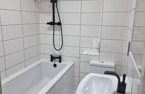 South Benfleet Apartment | Inviting 2-Bed Apartment in Family-Friendly Benfleet