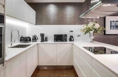 London City Centre Apartment | Ideal 2Bed3Bath Stay near Covent Garden & Trafalgar