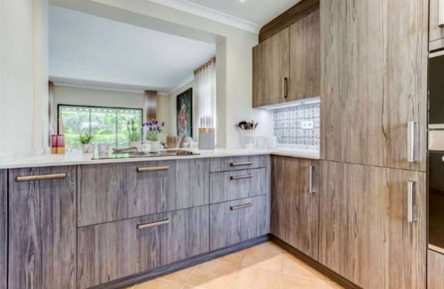 Estombar House | Exceptional Bungalow with Private Terrace and Shared Pool