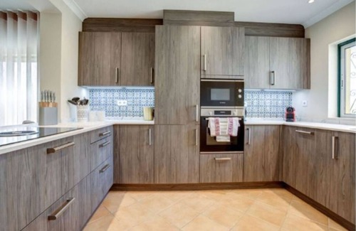 Estombar House | Exceptional Bungalow with Private Terrace and Shared Pool